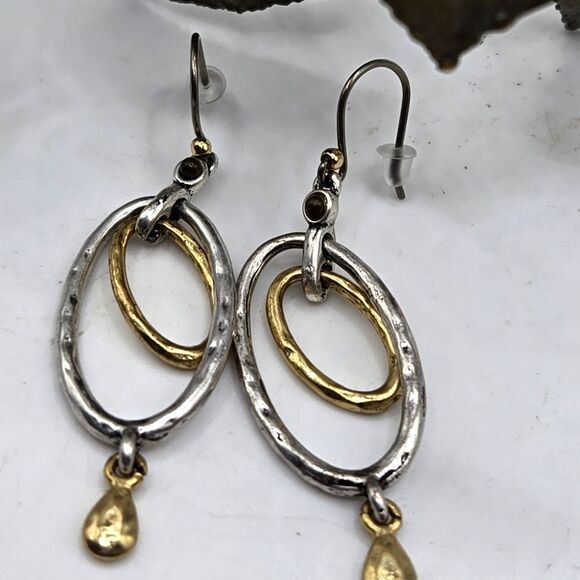"5/$25" Two Tone Silver/Gold Layered Oval Circle Dangle Earrings - Picture 4 of 6